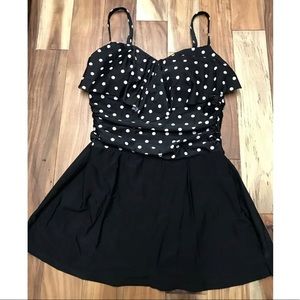 Women’s Size 10 Swim Dress One Piece Swimsuit